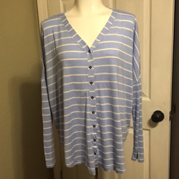 Blouse by A.n.a Size Petite Medium - Picture 1 of 6